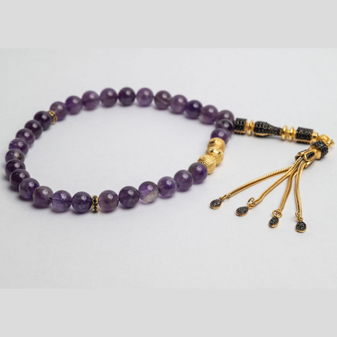 Beruhigender Amethyst-Naturstein-Gebetsrosenring, komplett vergoldeter Silber-Imame mit Buchstaben- und Zirkonia-Verzierung, personalisierter Gebetsrosenring