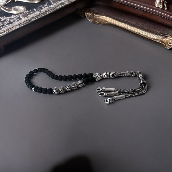 Tesbih mit gratis Armband I Onyx 33 Perlen 8mm I Halbmond- und Sternenkonzept I Versand erfolgt mit Tesbihbox
