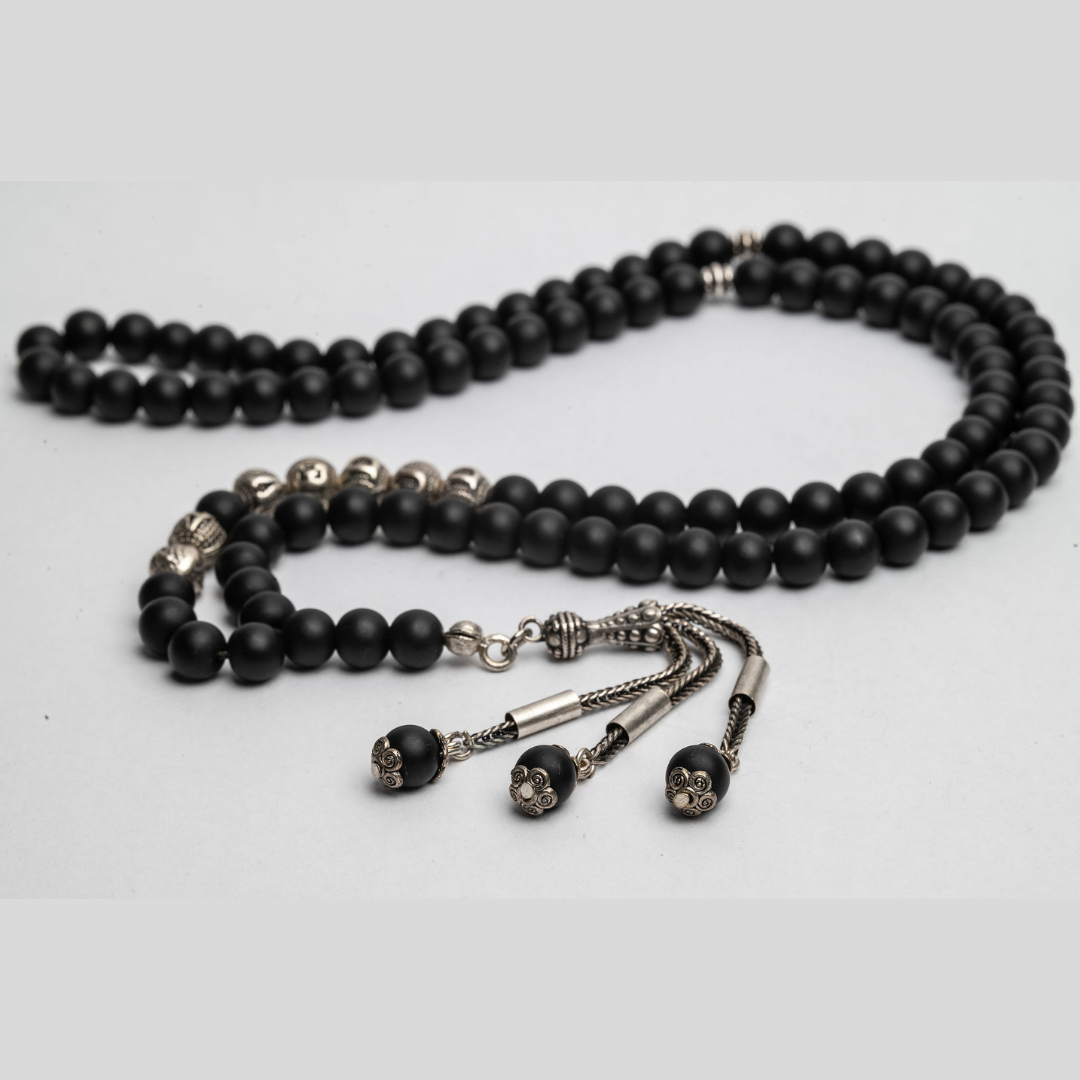 Onyx-Naturstein-Gebetsrosenholz mit 99 Perlen, spezielles Design mit runder Endperle und personalisiertem Anhänger