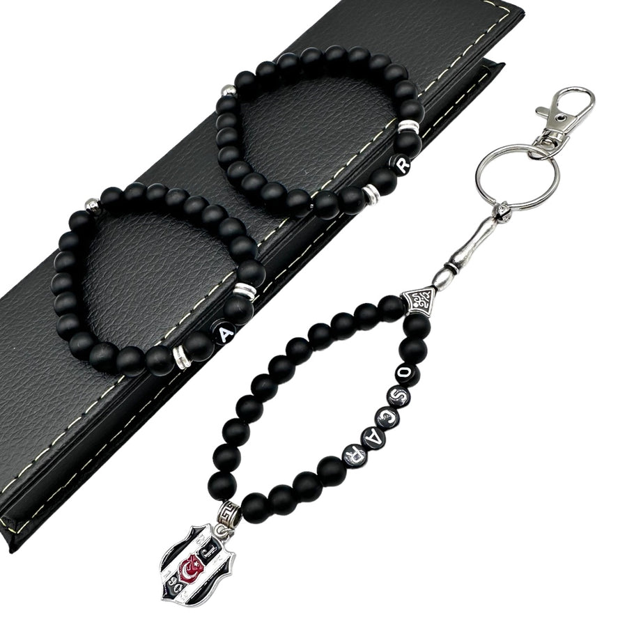 İsimli Anahtarlık, Schlüsselanhânger personalisiert mit Namen, Komplettes Geschenkset mit 2 Armbândern